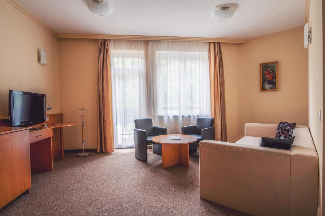 Granada Conference, Wellness And Sport Hotel Кескемет Екстериор снимка