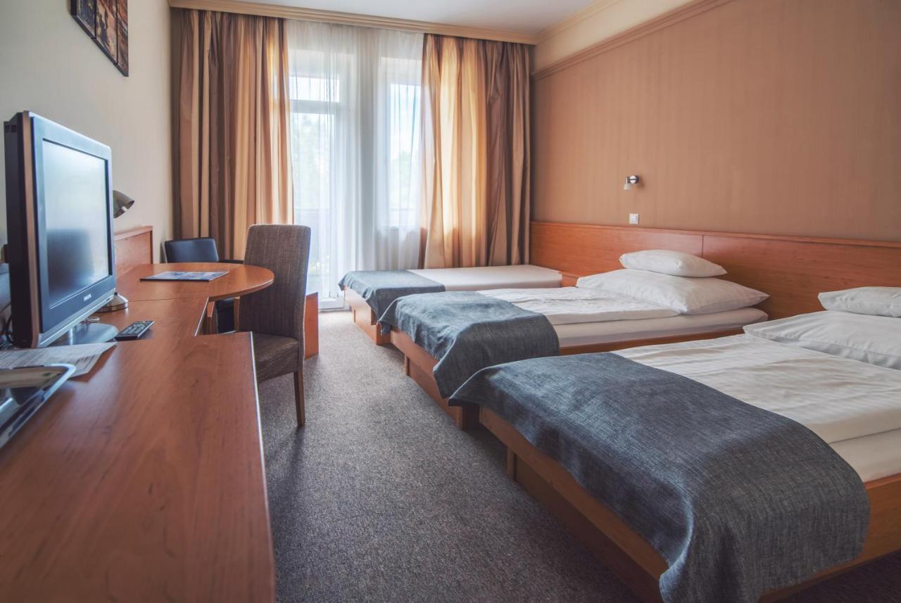 Granada Conference, Wellness And Sport Hotel Кескемет Екстериор снимка