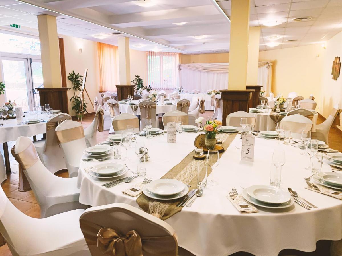 Granada Conference, Wellness And Sport Hotel Кескемет Екстериор снимка