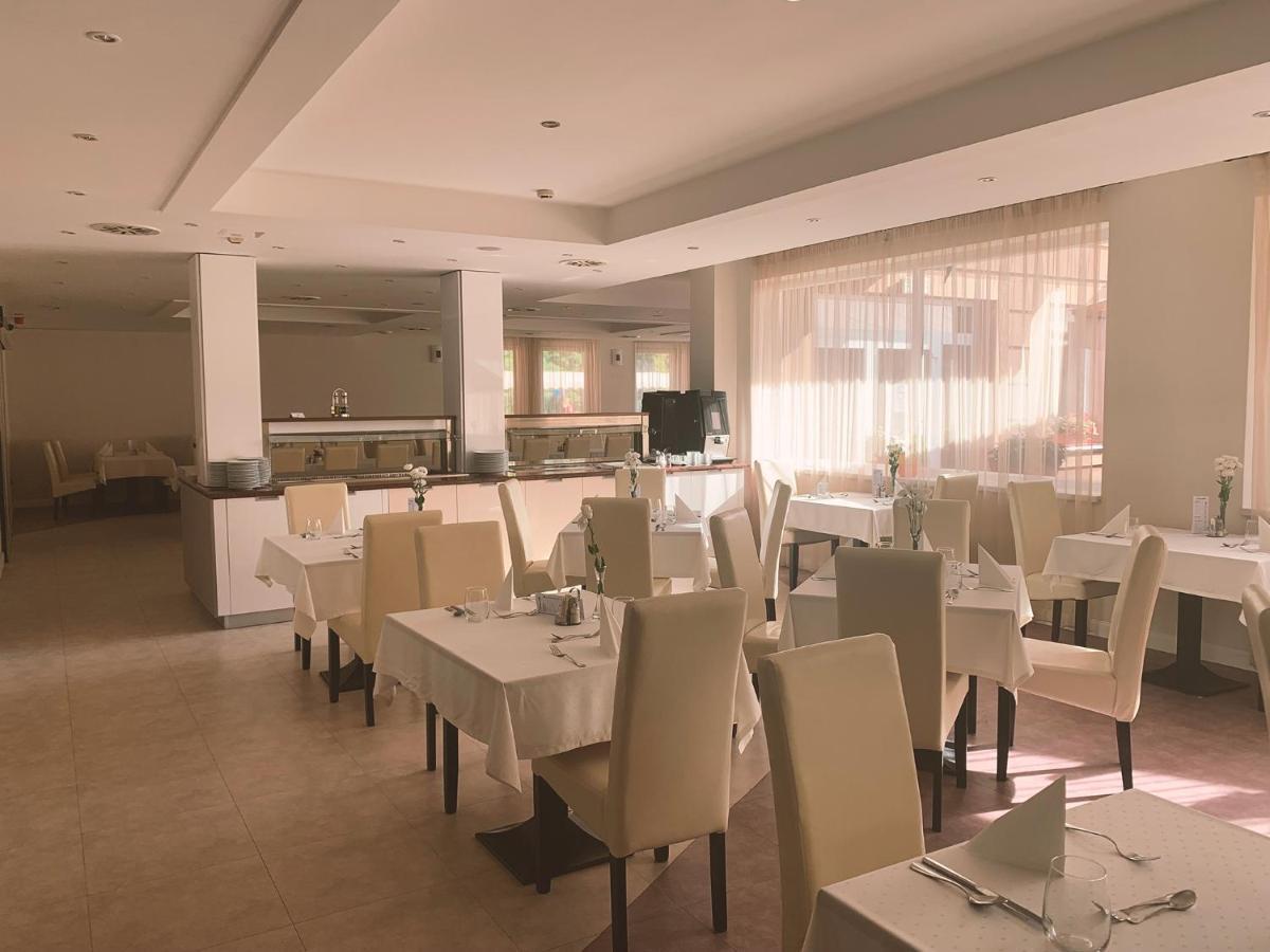 Granada Conference, Wellness And Sport Hotel Кескемет Екстериор снимка