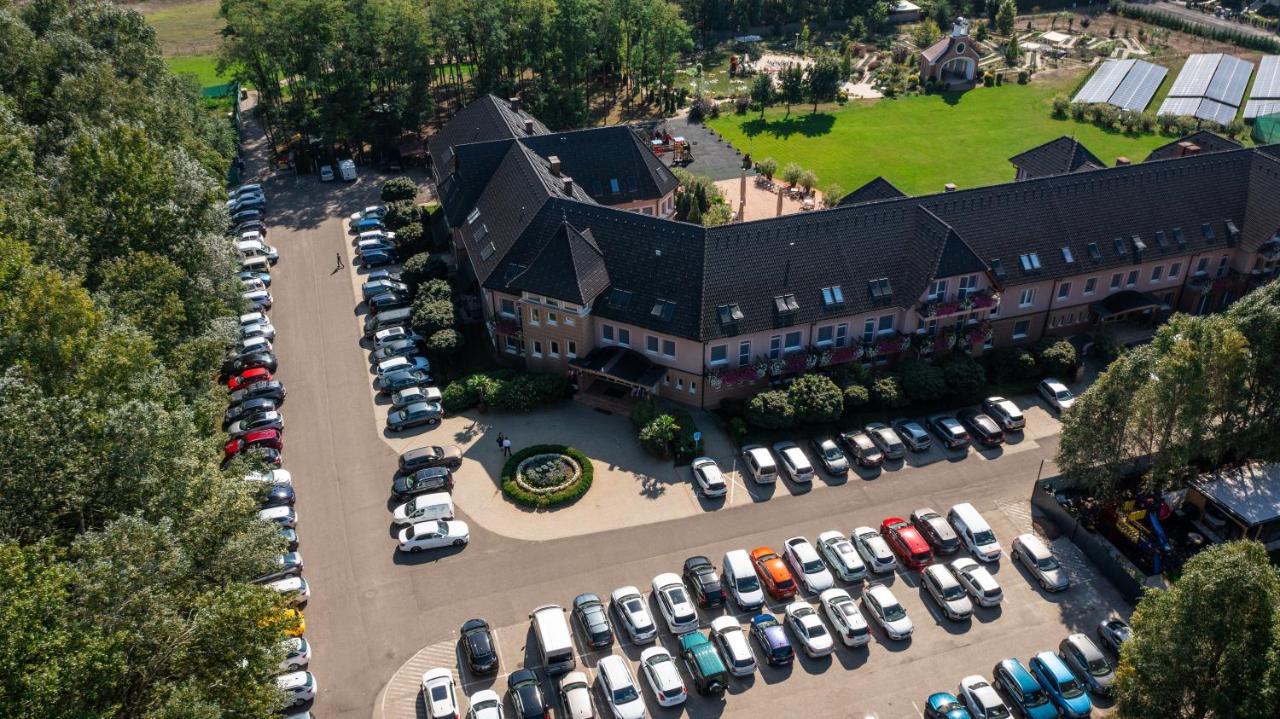 Granada Conference, Wellness And Sport Hotel Кескемет Екстериор снимка
