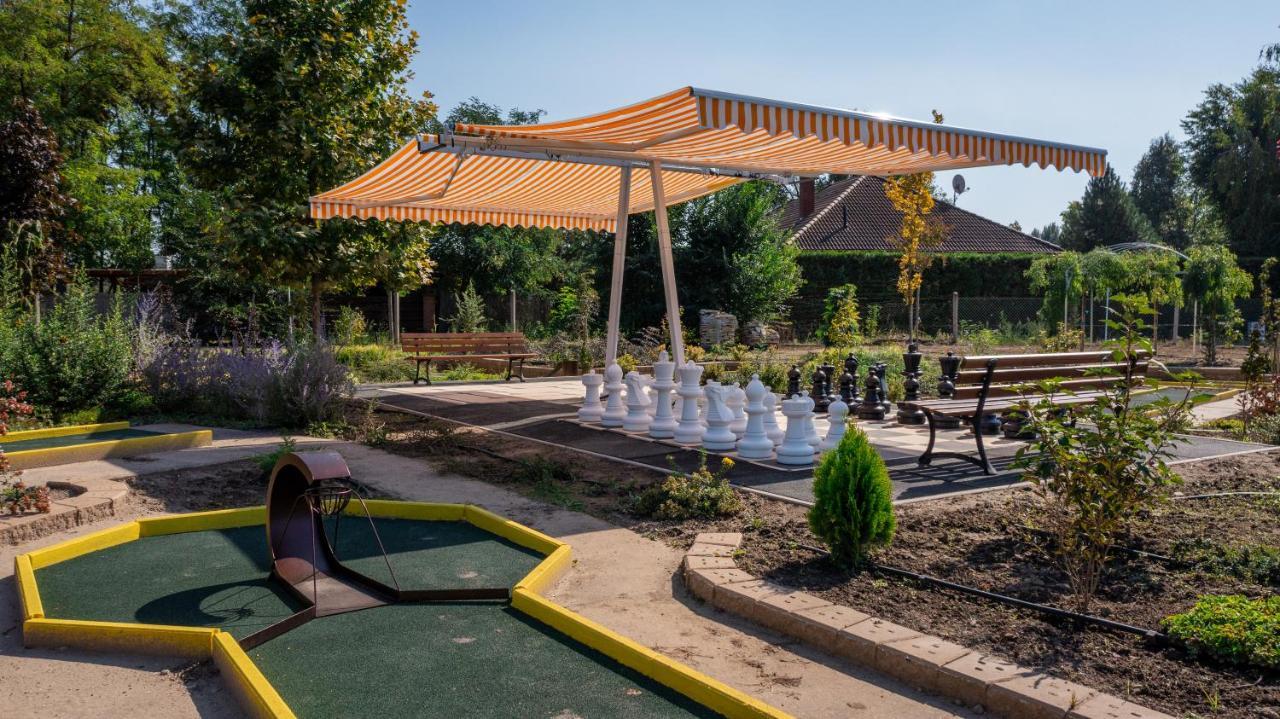 Granada Conference, Wellness And Sport Hotel Кескемет Екстериор снимка