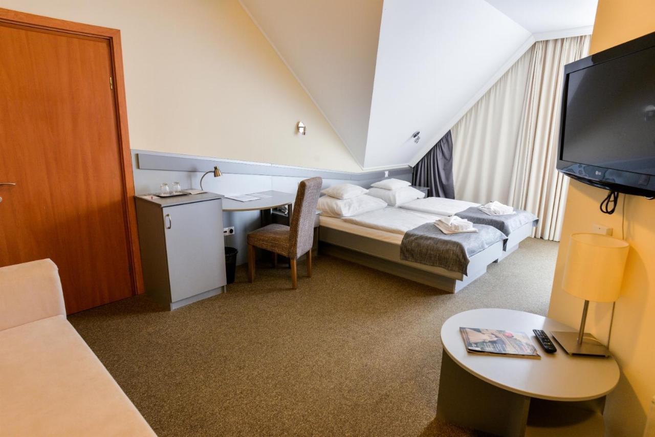 Granada Conference, Wellness And Sport Hotel Кескемет Екстериор снимка