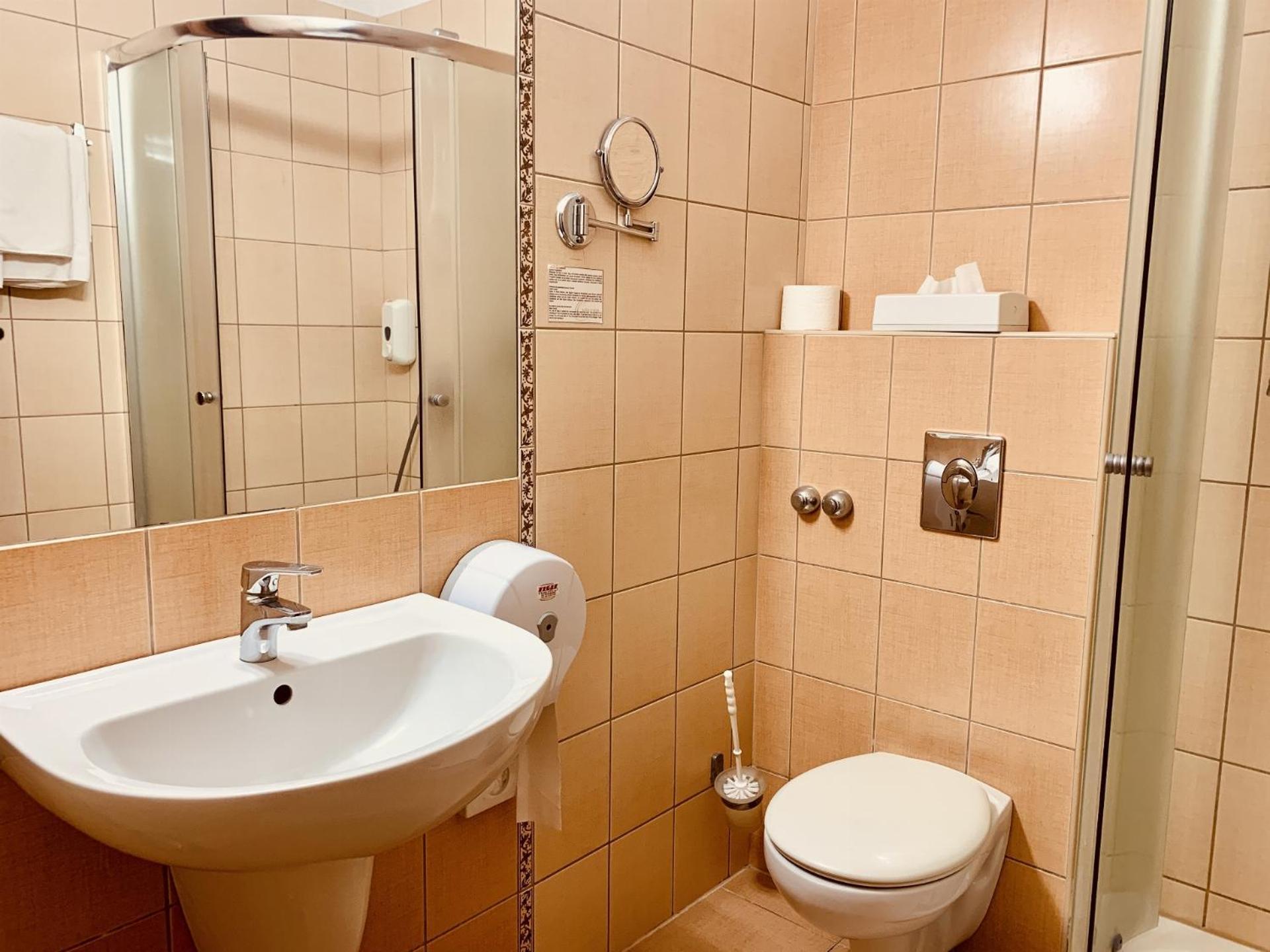 Granada Conference, Wellness And Sport Hotel Кескемет Екстериор снимка